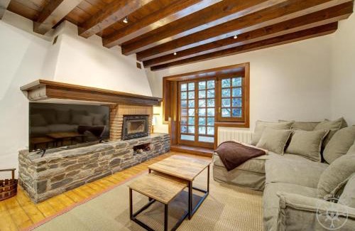 Casarilh Maison | CASA SALIENT de Alma de Nieve