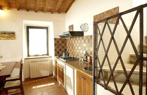 Castiglione d'Orcia Maison | Casa Salvia B: Un appartement agréable et accueillant dans le style typique de la campagne toscane.