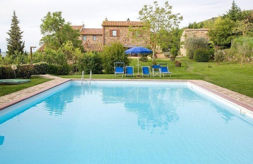 Castiglione d'Orcia Maison | Casa Salvia F: Un appartement dans le style caractéristique de la campagne toscane.
