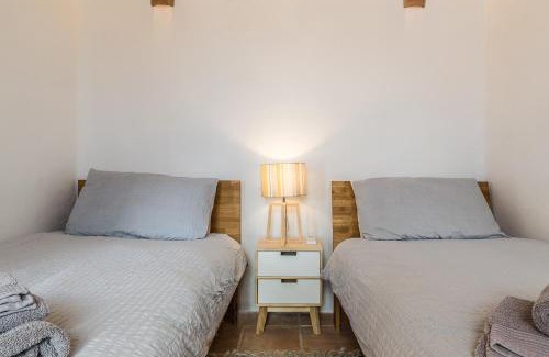 Pinos del Valle Maison | Casa Sol - traditional village house with pool and view