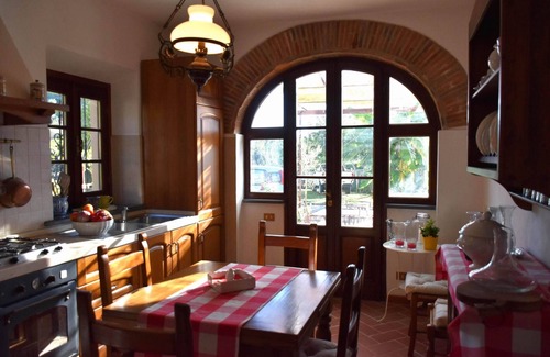 Massarosa Maison | Casa Sole à Massarosa, piscine, jardin, barbecue, climatisation, près du village