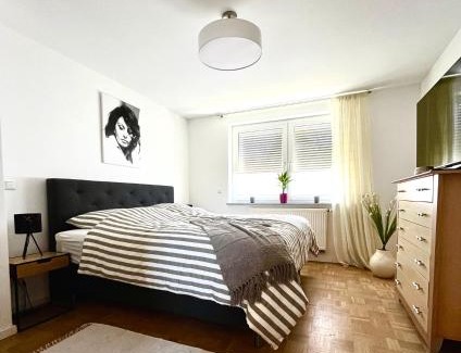 Regensburg Appartement | Casa Sophia - stadtnahe, großzügige Ferienwohnung