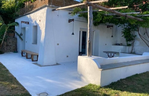 Procida Maison | Casa sul Mare con Giardino Sulla Suggestiva Punta Solchiaro