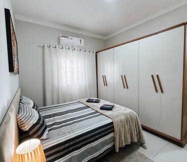 Tres Lagoas Maison | Casa super confortável 1 suite 1 quarto 2WC Cozinha completa Jardim Prox ao Shopping e ao Hospital Regional