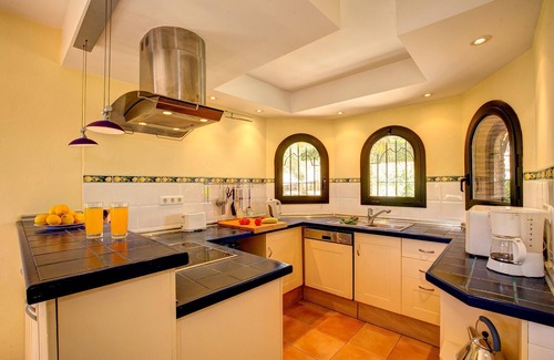 Pals Villa | Casa Susana - Six Chambres Villa, Couchages 12