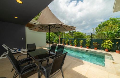 Manzanillo Maison | Casa Tatala - 2bdr home with pool near Santa Teresa beach