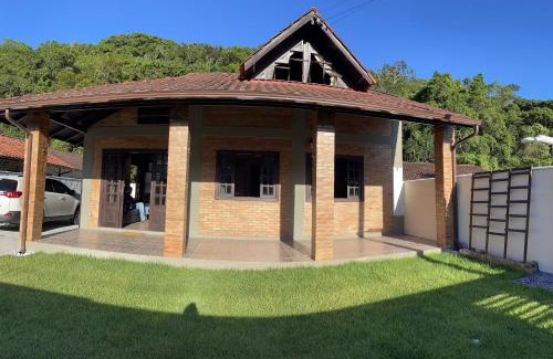 Governador Celso Ramos Maison | Casa Tijolinho a Vista - 150 mt praia