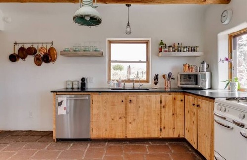 Abiquiu Maison | Casa Tocaya: Adobe Gem in O'Keeffe country!