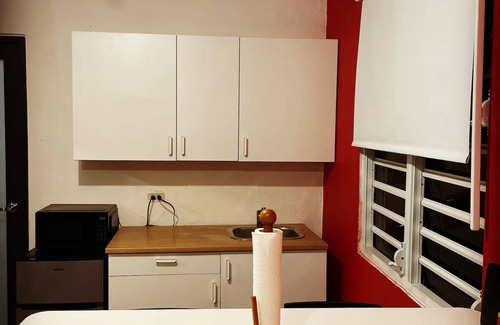 San Juan Maison | Casa Tolentino 2-bedroom house with AC, WiFi and 15 min San Juan beaches