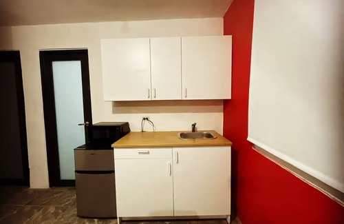 San Juan Maison | Casa Tolentino 2-bedroom house with AC, WiFi and 15 min San Juan beaches