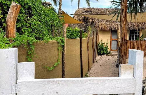 El Cuyo Cabine | Casa Tropical Privada Cerca de la Playa