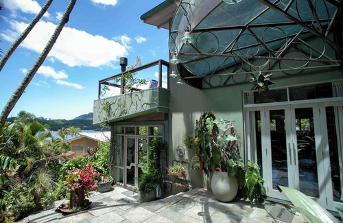Lagoa da Conceicao Maison | Maison d'artiste unique avec la toile de fond de la forêt et une vue imprenable sur le lac