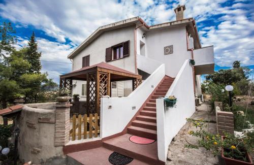 Domusnovas Maison | Casa Vacanza il Mandorlo