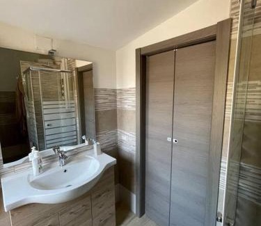 Carbonia Maison | Casa Vacanze a 10 km dal mare