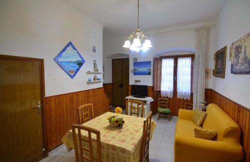 Iglesias Historic Centre Maison | casa vacanze I GIRASOLI