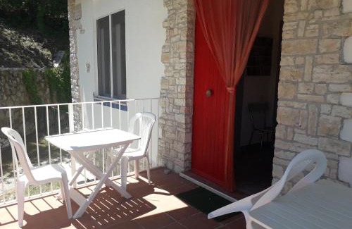 Montefranco Maison | Casa vacanze Il cancello rosso