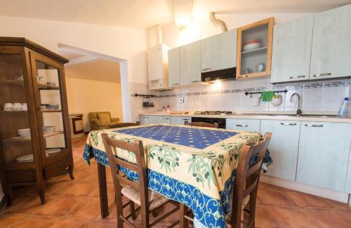 Monte Benichi Maison | Casa Vacanze Villa Giusterna