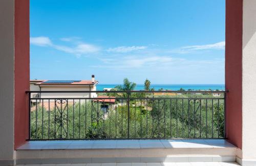 Torre Colonna-sperone Maison | Casa Vacanze Zina