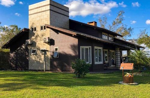 Praia Grande Chalet De Ski | Casa Vale das Laranjeiras