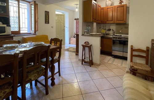 Bolotana Appartement | Casa Vania - Deux Chambres Appartement, Couchages 3
