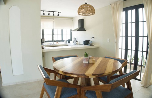 Merida Municipality Maison | Casa Venado, newly remodeled house, 2 bedrooms 2 story house w/pool and garage