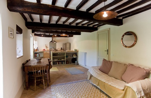 Monte Santa Maria Tiberina Maison | Maison idyllique sur la frontière toscane de l'Ombrie avec piscine privée à louer, 2-4 personnes