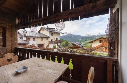 Cortina d'Ampezzo Appartement | Casa Verocip, a panoramic attic with a view of the Dolomites