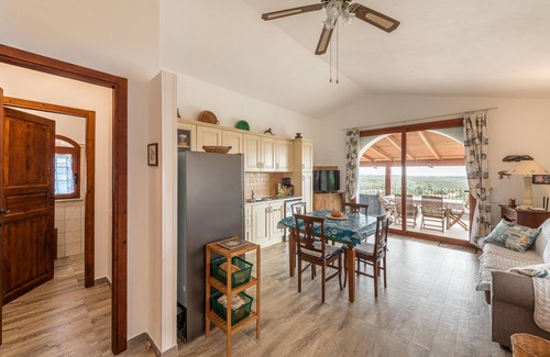 Sant'Anna Arresi Villa | Casa 'Villa Wollow' avec piscine privée, grand jardin, climatisation & Wi-Fi