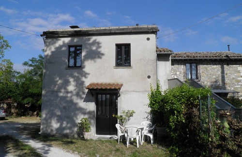 Monteluiano Maison | Casa Vincia 5-6 lits sur deux niveaux avec un grand jardin
