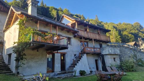 Campo Maison | Casa Viola