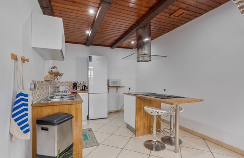 Montijos Cottage | 'Casa' with Balcony and Wi-Fi