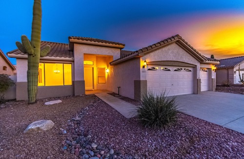 Rancho Vistoso Maison | Casa with Private pool and views of Pusch Ridge in Oro Valley