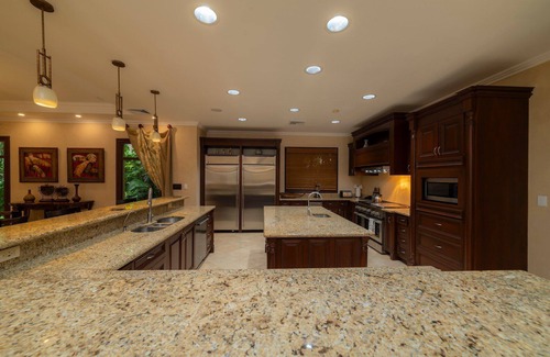 Jaco Villa | 7-Bedroom Luxury Villa with Private Pools, Game Room & Resort Access