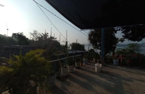 Flores Appartement | Casa Zoila Hospedaje frente al lago Lakefront lodging