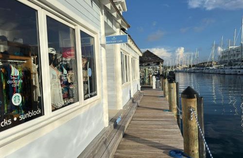 Palm Cay Appartement | Casablanca Bahamas- New Luxury Waterfront Condo, Palm Cay, The Bahamas