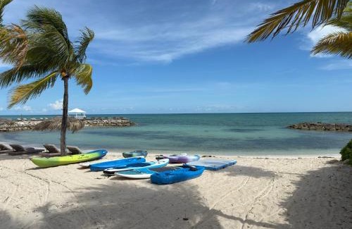 Palm Cay Appartement | Casablanca Bahamas- New Luxury Waterfront Condo, Palm Cay, The Bahamas