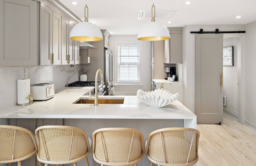 Salisbury Beach Maison | Casablanca-Luxury Retreat/2 Kings/Steps to Beach/PetFriendly