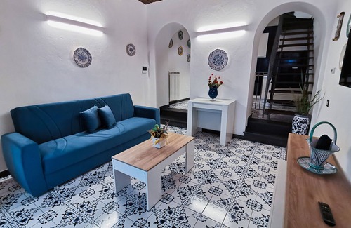 Pucara Appartement | CASAGIUGIUside Vietri's main street with traditional ceramics, restaurants