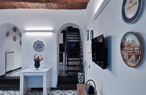 Pucara Appartement | CASAGIUGIUside Vietri's main street with traditional ceramics, restaurants