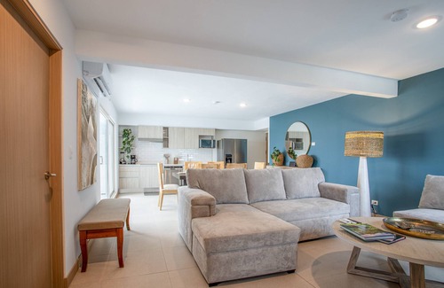 Cerro Plano Appartement | CASAGO 1102, BRAND NEW RENTAL with Spectacular Ocean Views