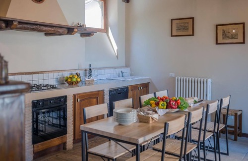 Spoleto Villa | Casale Andrea 16 - Sept Chambres Villa, Couchages 16