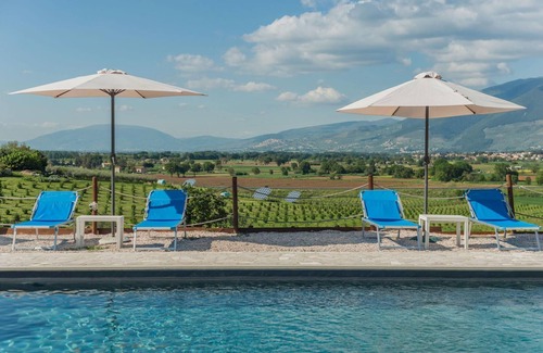 Spoleto Villa | Casale Andrea 16 - Sept Chambres Villa, Couchages 16