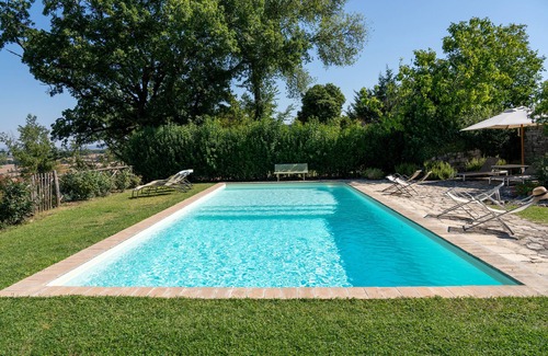 Todi Villa | Casale Torregentile, sleeps 10 in comfort and style. Superb views, A/C