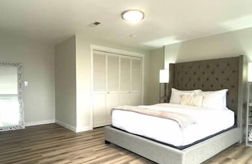 Manchester Maison | Casanora Sonida - Waterfront Home