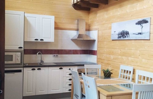 Yeste Cottage | Casas de Madera en las Montañas con Piscina y Barbacoa, en la Sierra del Segura