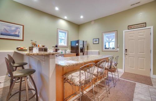 Cascade Maison | Cascade Cabin Hideaway with Views, half Mi to Lake