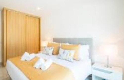 Barrio Santana Maison | Cascais Accommodations Series