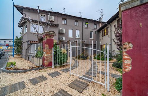 Villaggio Prealpino Appartement | Cascina Conicchio - Metro Station - by Host4U