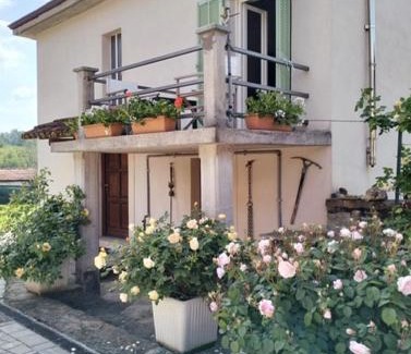 Camerana Maison | Casetta delle rose