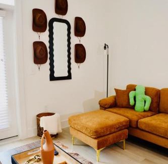McNeil Appartement | Casita Cactus Pool - Near Q2, Domain & Parks